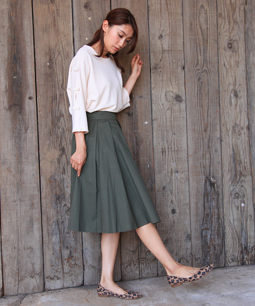 rps（アールピーエス）の「ウエストタックフレアースカート（スカート・レディース・ブラック/カーキ/キャメル/ボルドー/ダークグリーン/マスタード/グレイッシュベージュ/ネイビー/ピンク/ミント/グレー・M）」の16枚目の写真