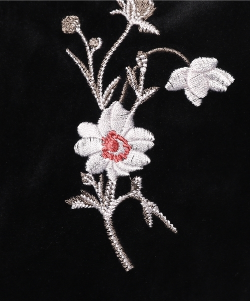 archives（アルシーヴ）の「ベロア花柄中綿刺繍ブルゾン（ブルゾン・レディース・ブラック/カーキ/ネイビー・MEDIUM）」の11枚目の写真