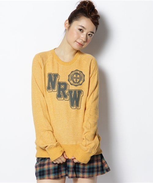 WEGO（ウィゴー）の「ガーゼウラ毛Ptスウェット（スウェット・レディース・ダークグレー/ベージュ/ブルー/マスタード/オレンジ/オフホワイト/グレー系その他/ネイビー/パープル/ライトイエロー/ライトピンク/レッド・FREE）」の8枚目の写真