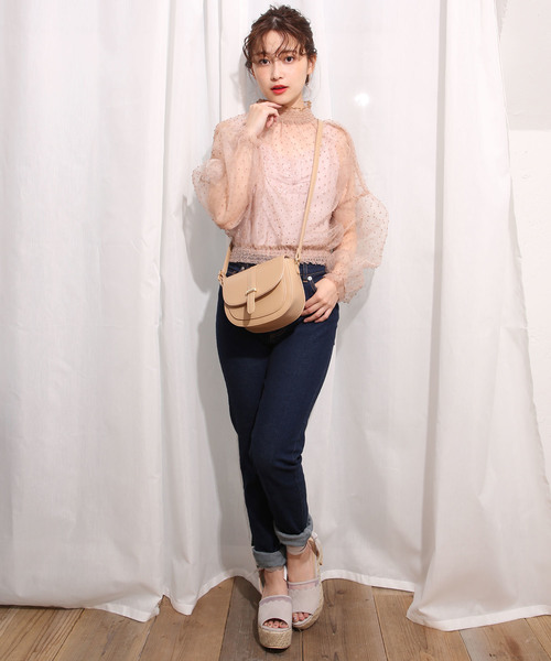 one after another NICE CLAUP（ワンアフターアナザーナイスクラップ）の「オーガンジードットブラウス（シャツ/ブラウス・レディース・ベージュ/オフホワイト・FREE）」の4枚目の写真