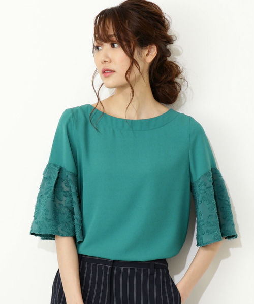 NATURAL BEAUTY BASIC（ナチュラルビューティーベーシック）の「◆カットジャガードブラウス【セットアップ対応商品】（シャツ/ブラウス・レディース・ホワイト系その他/ネイビー/グリーン・MEDIUM/SMALL）」の2枚目の写真