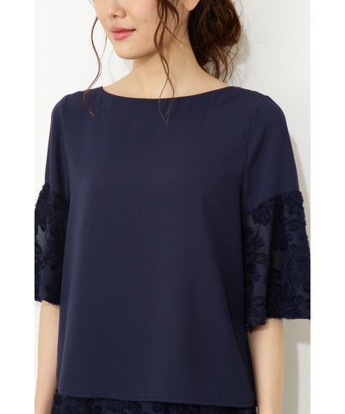 NATURAL BEAUTY BASIC（ナチュラルビューティーベーシック）の「◆カットジャガードブラウス【セットアップ対応商品】（シャツ/ブラウス・レディース・ホワイト系その他/ネイビー/グリーン・MEDIUM/SMALL）」の6枚目の写真