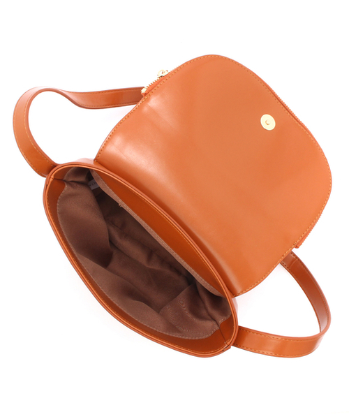 CIAOPANIC（チャオパニック）の「ラウンドジップカメラバッグ（ショルダーバッグ・レディース・キャメル/ブラウン・FREE）」の13枚目の写真