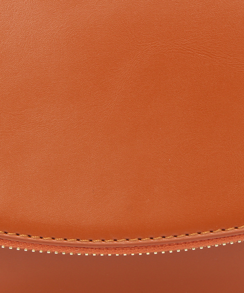 CIAOPANIC（チャオパニック）の「ラウンドジップカメラバッグ（ショルダーバッグ・レディース・キャメル/ブラウン・FREE）」の6枚目の写真