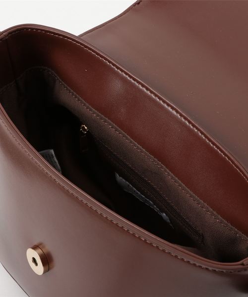 CIAOPANIC（チャオパニック）の「ラウンドジップカメラバッグ（ショルダーバッグ・レディース・キャメル/ブラウン・FREE）」の4枚目の写真