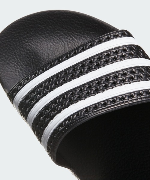 アディレッタ [ADILETTE] アディダスオリジナルス（サンダル）｜adidas（アディダス）