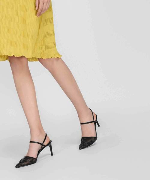 CHARLES & KEITH(チャールズ & キース)の「コントラストティーバースリングバックヒール / CONTRAST T-BAR SLINGBACK HEELS(パンプス・レディース・ホワイト/ブラック/イエロー・22.5cm/23cm/23.5cm/24.5cm/25cm/25.5cm)」の10枚目の写真