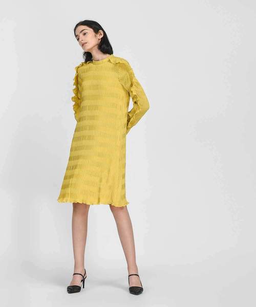 CHARLES & KEITH(チャールズ & キース)の「コントラストティーバースリングバックヒール / CONTRAST T-BAR SLINGBACK HEELS(パンプス・レディース・ホワイト/ブラック/イエロー・22.5cm/23cm/23.5cm/24.5cm/25cm/25.5cm)」の14枚目の写真