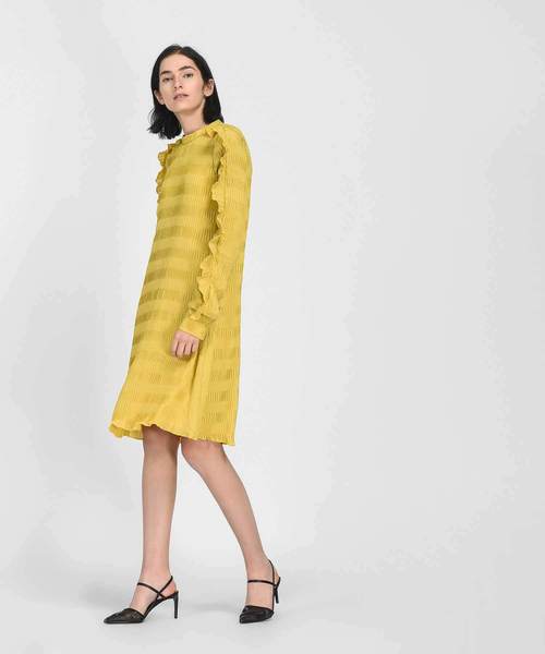 CHARLES & KEITH(チャールズ & キース)の「コントラストティーバースリングバックヒール / CONTRAST T-BAR SLINGBACK HEELS(パンプス・レディース・ホワイト/ブラック/イエロー・22.5cm/23cm/23.5cm/24.5cm/25cm/25.5cm)」の15枚目の写真