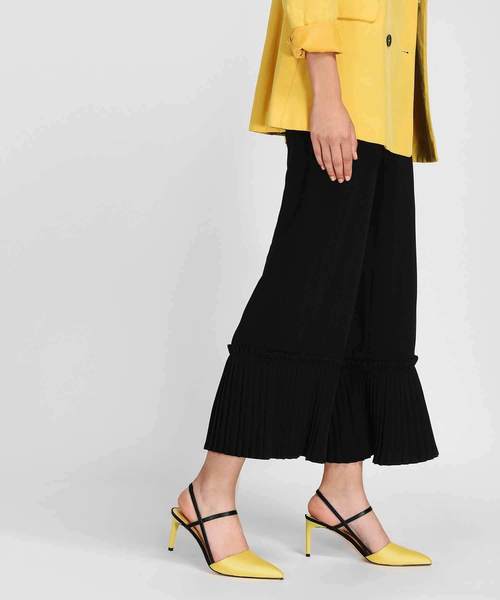 CHARLES & KEITH(チャールズ & キース)の「コントラストティーバースリングバックヒール / CONTRAST T-BAR SLINGBACK HEELS(パンプス・レディース・ホワイト/ブラック/イエロー・22.5cm/23cm/23.5cm/24.5cm/25cm/25.5cm)」の16枚目の写真