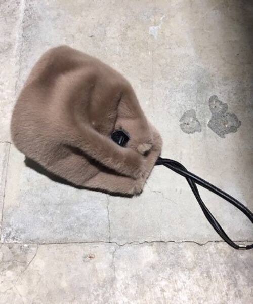 flower（フラワー）の「リトルファーバッグ（ショルダーバッグ・レディース・ベージュ/ブラウン/レオパード・FREE）」の2枚目の写真