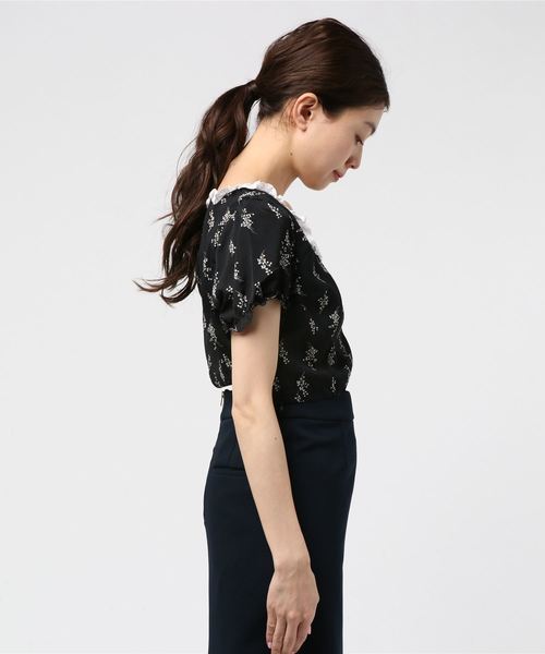lissi Boutique（リージーブティック）の「スカラップ花柄トップス（シャツ/ブラウス・レディース・ブラック・FREE）」の2枚目の写真