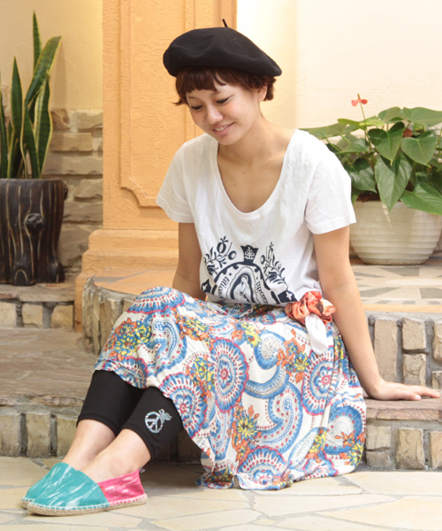 チチカカ（チチカカ）の「ピースインナーレギンス（レギンス/スパッツ・レディース・ブラック/グリーン/ブルー/オレンジ・FREE）」の2枚目の写真