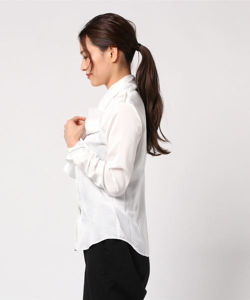 NARACAMICIE（ナラカミーチェ）の「サテンボウタイ長袖ブラウス（シャツ/ブラウス・レディース・ホワイト/ピンク・MEDIUM/LARGE/X-LARGE/XX-LARGE）」の3枚目の写真
