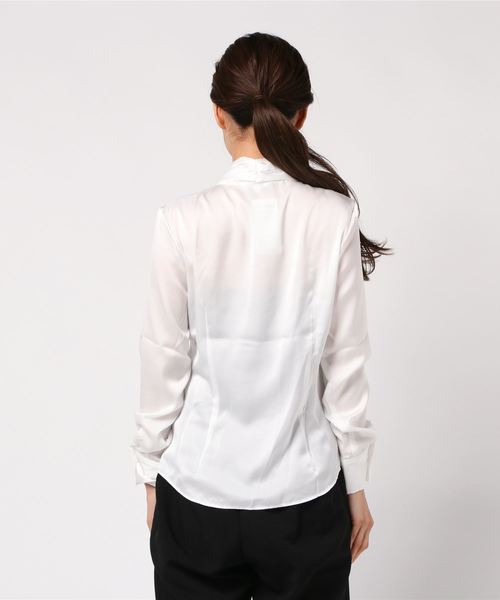 NARACAMICIE（ナラカミーチェ）の「サテンボウタイ長袖ブラウス（シャツ/ブラウス・レディース・ホワイト/ピンク・MEDIUM/LARGE/X-LARGE/XX-LARGE）」の4枚目の写真