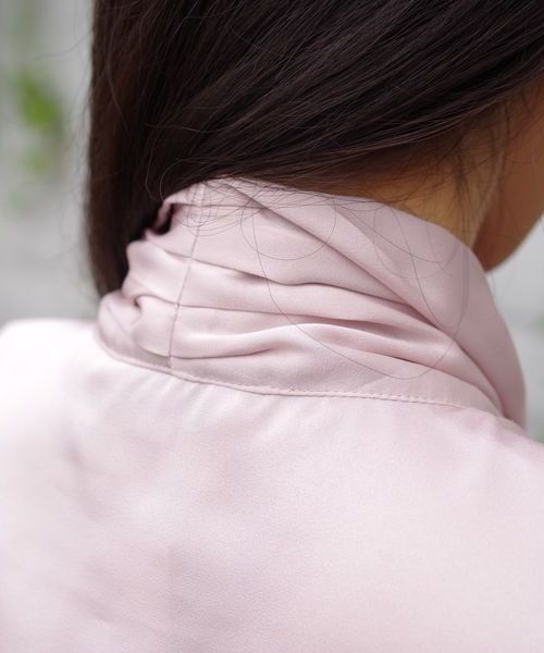 NARACAMICIE（ナラカミーチェ）の「サテンボウタイ長袖ブラウス（シャツ/ブラウス・レディース・ホワイト/ピンク・MEDIUM/LARGE/X-LARGE/XX-LARGE）」の7枚目の写真