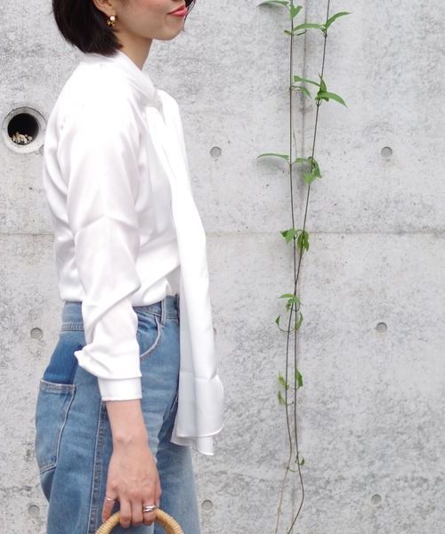 NARACAMICIE（ナラカミーチェ）の「サテンボウタイ長袖ブラウス（シャツ/ブラウス・レディース・ホワイト/ピンク・MEDIUM/LARGE/X-LARGE/XX-LARGE）」の6枚目の写真