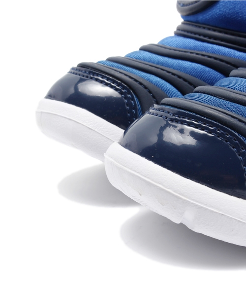 NIKE（ナイキ）の「ベビー キッズ ナイキ ダイナモ フリー NIKE DYNAMO FREE TD（スニーカー・キッズ・ピンク/ネイビー・12cm/16cm/13cm/15cm/14cm）」の6枚目の写真