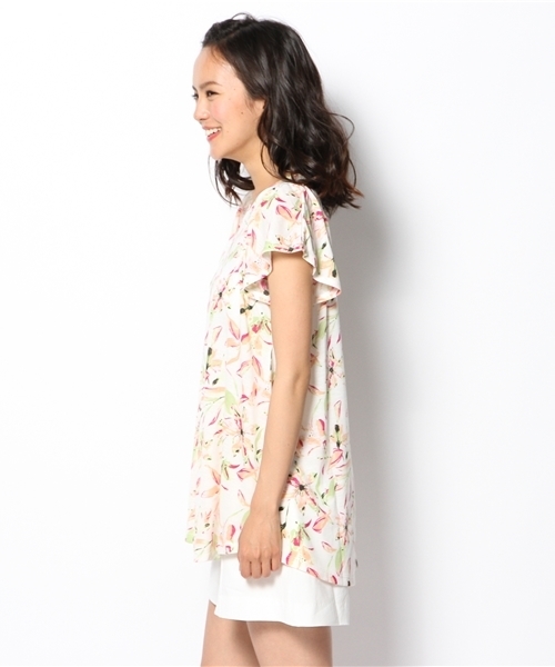 Heather(ヘザー)の「フラワーBIGTシャツ半袖 548705(Tシャツ/カットソー・レディース・アイボリー/ライトイエロー/ネイビー・FREE)」の6枚目の写真