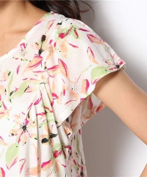 Heather(ヘザー)の「フラワーBIGTシャツ半袖 548705(Tシャツ/カットソー・レディース・アイボリー/ライトイエロー/ネイビー・FREE)」の10枚目の写真