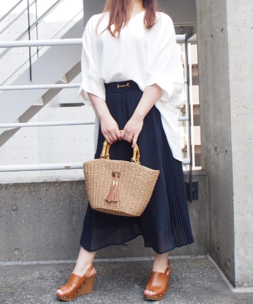 INTERPLANET（インタープラネット）の「ＢＡＣＫリボンブラウス（シャツ/ブラウス・レディース・ライム/ベージュ/ブラック/オフホワイト・FREE）」の13枚目の写真