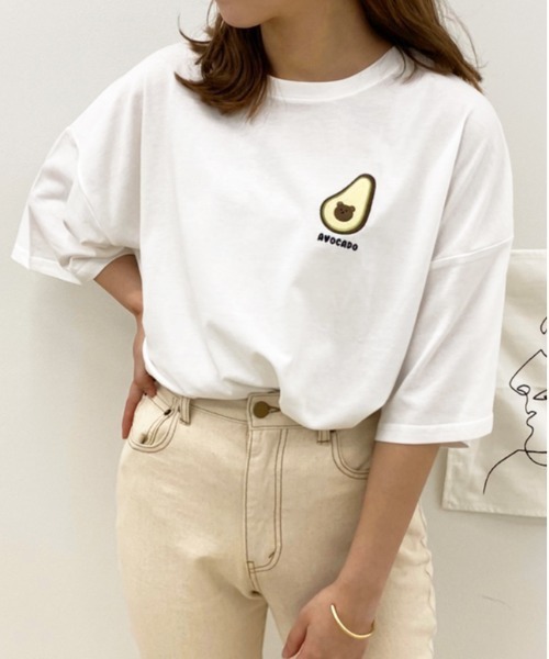 apres jour（アプレジュール）の「アボカドベアーT【ZOZOTOWN限定アイテム】（Tシャツ/カットソー・レディース・ブラック/グレー系その他/チャコールグレー/ホワイト系その他/その他/ライトホワイト/ホワイト系その他2/ダークグレー/グレー/ホワイト/スモークグレー/オフホワイト・フリー）」の5枚目の写真
