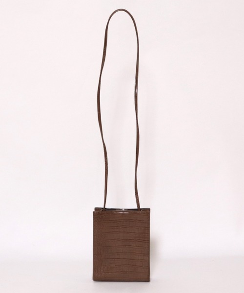 archives（アルシーヴ）の「スクエアショルダー（ショルダーバッグ・レディース・ブラック/ブラウン・MEDIUM）」の2枚目の写真