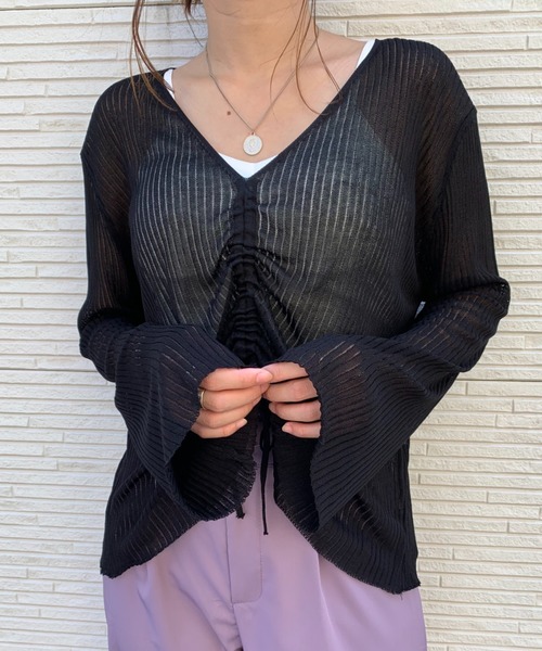 CLEA(クレア)の「ドロストシアーニット(ニット/セーター・レディース・ブラック/ベージュ/グレイッシュベージュ/ホワイト・FREE)」の3枚目の写真