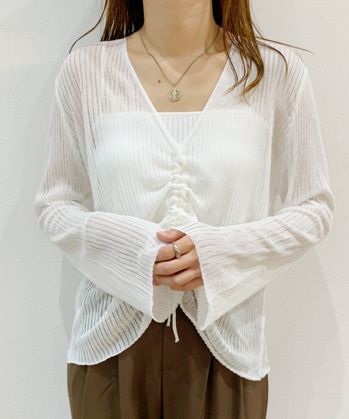 CLEA(クレア)の「ドロストシアーニット(ニット/セーター・レディース・ブラック/ベージュ/グレイッシュベージュ/ホワイト・FREE)」の20枚目の写真