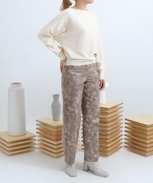 SENSE OF PLACE by URBAN RESEARCH（センスオブプレイスバイアーバンリサーチ）の「ストレッチボートネックドルマンセーター（ニット/セーター・レディース・アイボリー/ライトカーキ/ブラック/パープル/ブルー・FREE）」の7枚目の写真