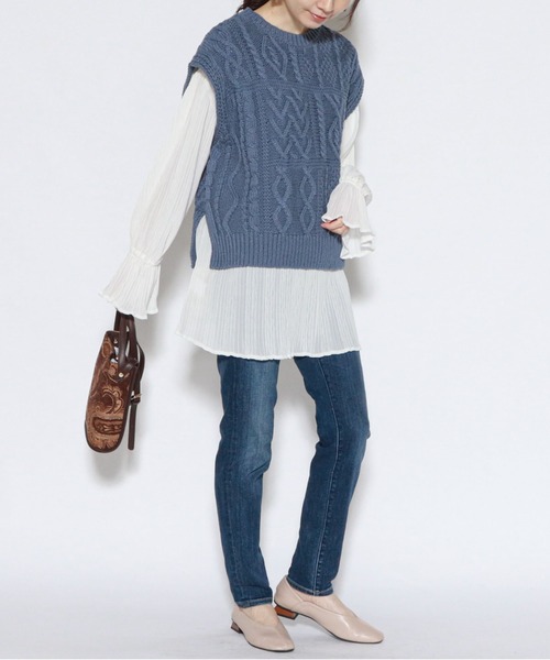 archives(アルシーヴ)の「パッチワークケーブルニットベスト(ニット/セーター・レディース・ブラウン/オフホワイト/ベージュ/ブルー・MEDIUM)」の6枚目の写真