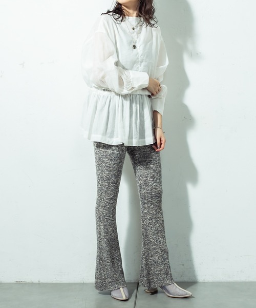 mystic（ミスティック）の「ドロストペプラムシャツ（シャツ/ブラウス・レディース・ブラック/ベージュ/オフホワイト/ライトグレー・FREE）」の5枚目の写真