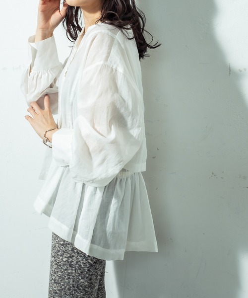 mystic（ミスティック）の「ドロストペプラムシャツ（シャツ/ブラウス・レディース・ブラック/ベージュ/オフホワイト/ライトグレー・FREE）」の7枚目の写真