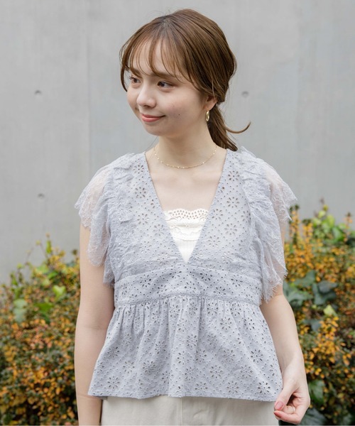 flower（フラワー）の「クリアリーカットワークトップ（シャツ/ブラウス・レディース・アイボリー/ブラウン/ブルー・FREE）」の22枚目の写真