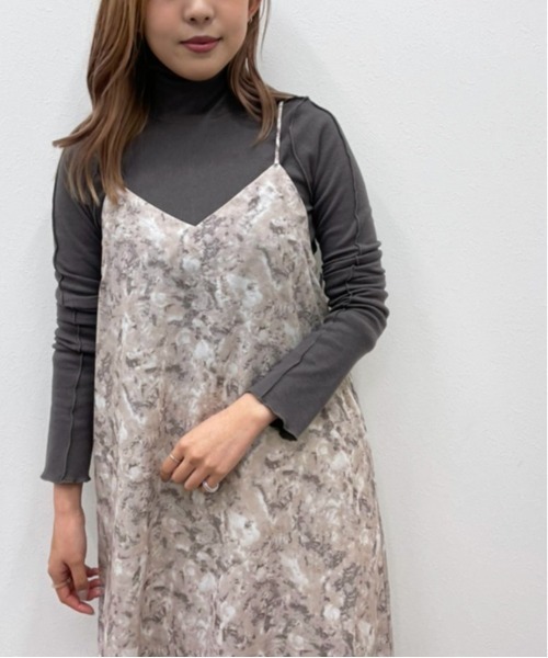 apres jour mignon(アプレジュールミニョン)の「マーブル柄キャミワンピース【ZOZOTOWN限定アイテム】(ワンピース・レディース・ベージュ/ダークパープル/ブルー系その他・X-LARGE/フリー)」の12枚目の写真