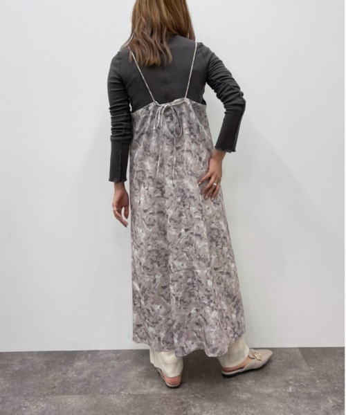 apres jour mignon(アプレジュールミニョン)の「マーブル柄キャミワンピース【ZOZOTOWN限定アイテム】(ワンピース・レディース・ベージュ/ダークパープル/ブルー系その他・X-LARGE/フリー)」の22枚目の写真