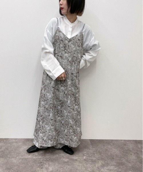 apres jour mignon(アプレジュールミニョン)の「マーブル柄キャミワンピース【ZOZOTOWN限定アイテム】(ワンピース・レディース・ベージュ/ダークパープル/ブルー系その他・X-LARGE/フリー)」の6枚目の写真