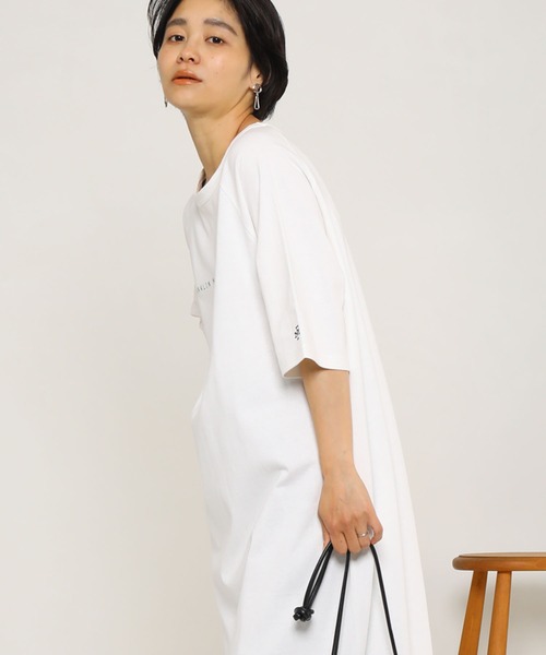 FRANKLIN & MARSHALL（フランクリンマーシャル）の「FRANKLIN ＆ MARSHALL/フランクリンマーシャル 別注コットンビッグTワンピース（ワンピース・レディース・ブラック/ホワイト・マルチサイズ）」の10枚目の写真