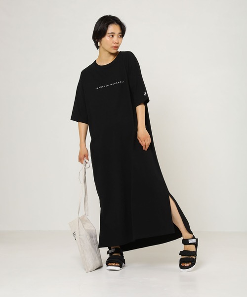 FRANKLIN & MARSHALL（フランクリンマーシャル）の「FRANKLIN ＆ MARSHALL/フランクリンマーシャル 別注コットンビッグTワンピース（ワンピース・レディース・ブラック/ホワイト・マルチサイズ）」の17枚目の写真