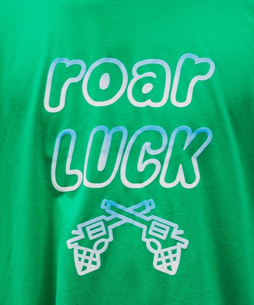 roarLUCK(ロアーラック)の「roarLUCK(ロアーラック)グラデーションロゴプリントTシャツ(Tシャツ/カットソー・メンズ・ホワイト/グレー/イエロー/ブラック/ブルー/グリーン・L/M/S/XL)」の18枚目の写真