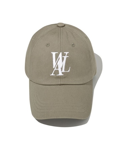 WOOALONG（ウアロン）の「A'GEM/9 × .kom『WOOALONG/ウアロン』Signature ball cap/シグネチャー ロゴデザイン ボールキャップ（キャップ・レディース・ブルー/ホワイト/モカ/ブラック×レッド/ネイビー/ベージュ/ブラック/グリーン/レッド/パープル/オレンジ/グレー/チャコールグレー/ブラック×ブラック・1）」の7枚目の写真