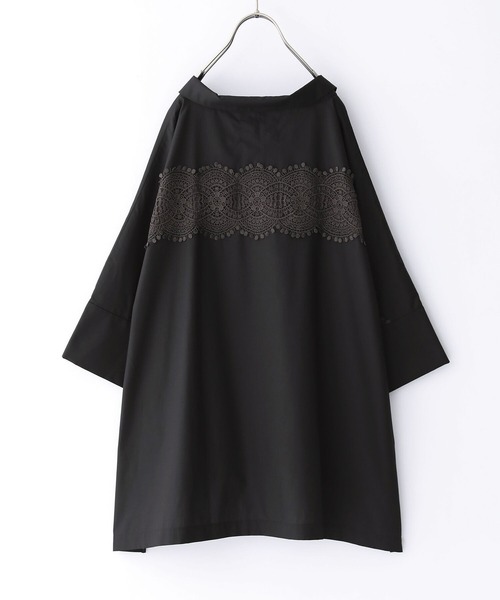 n'OrLABEL（ノアールレーベル）の「『配色バックレースドルマンシャツ』（シャツ/ブラウス・レディース・ブラック/オフホワイト/カーキ・FREE）」の11枚目の写真