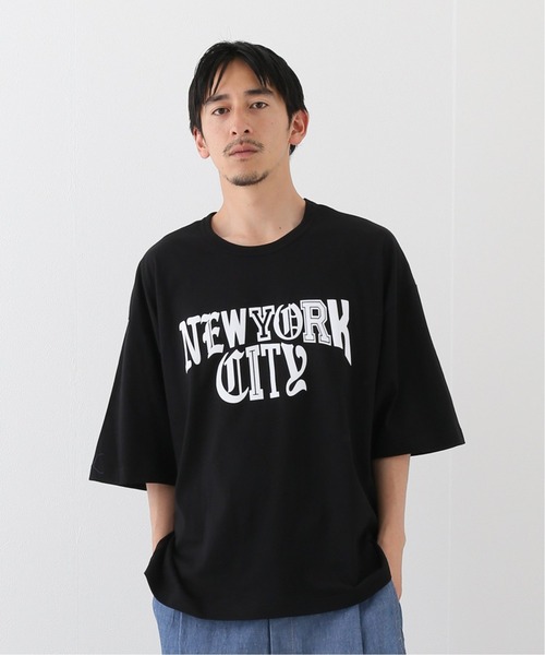 VOTE MAKE NEW CLOTHES（ボートメイクニュークローズ）の「【VOTE MAKE NEW CLOTHES / ヴォートメイク】別注 RANDOM FONT Tシャツ(NEW YORK)（Tシャツ/カットソー・メンズ・ホワイト/ブラック・LARGE/MEDIUM）」の6枚目の写真