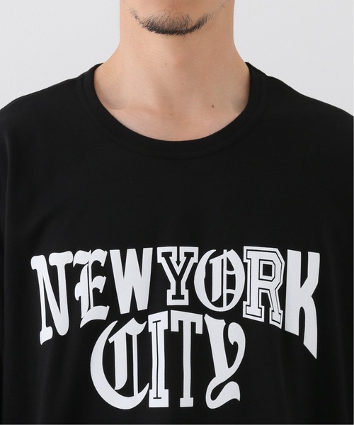 VOTE MAKE NEW CLOTHES（ボートメイクニュークローズ）の「【VOTE MAKE NEW CLOTHES / ヴォートメイク】別注 RANDOM FONT Tシャツ(NEW YORK)（Tシャツ/カットソー・メンズ・ホワイト/ブラック・LARGE/MEDIUM）」の14枚目の写真