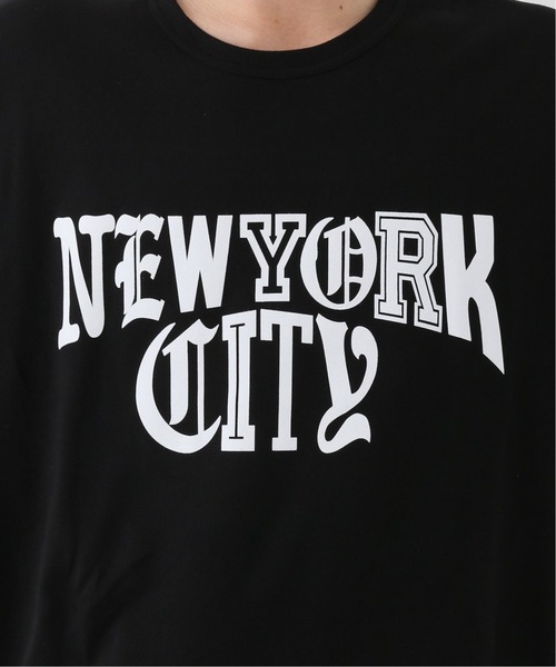 VOTE MAKE NEW CLOTHES（ボートメイクニュークローズ）の「【VOTE MAKE NEW CLOTHES / ヴォートメイク】別注 RANDOM FONT Tシャツ(NEW YORK)（Tシャツ/カットソー・メンズ・ホワイト/ブラック・LARGE/MEDIUM）」の7枚目の写真