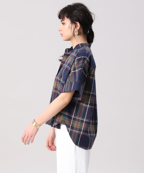 Maison de Beige(メゾンドベージュ)の「《Maison de Beige》マドラスチェックブラウス(シャツ/ブラウス・レディース・ネイビー・9号/7号)」の4枚目の写真