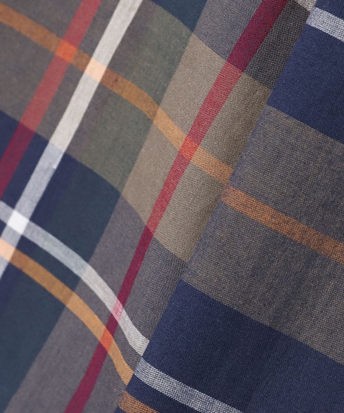 Maison de Beige(メゾンドベージュ)の「《Maison de Beige》マドラスチェックブラウス(シャツ/ブラウス・レディース・ネイビー・9号/7号)」の6枚目の写真