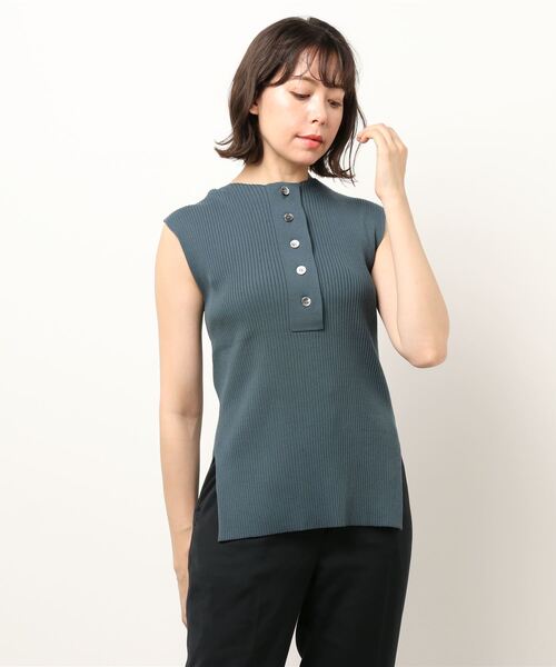 IENA（イエナ）の「前ボタンノースリーブプルオーバー（ニット/セーター・レディース・ホワイト/ネイビー/ブルー・FREE）」の6枚目の写真