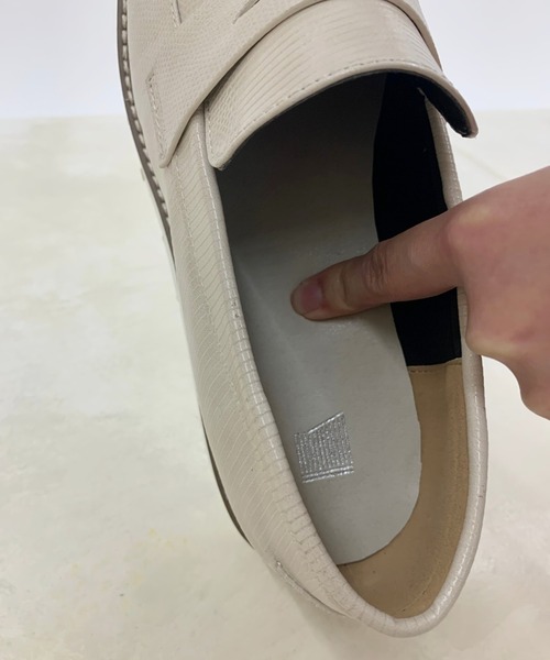 COLONY 2139（コロニートゥーワンスリーナイン）の「【マカロンFoot】厚底ローファー（ローファー・レディース・ブラック/アイボリー/ブラック系その他・23cm/24cm/25cm）」の22枚目の写真