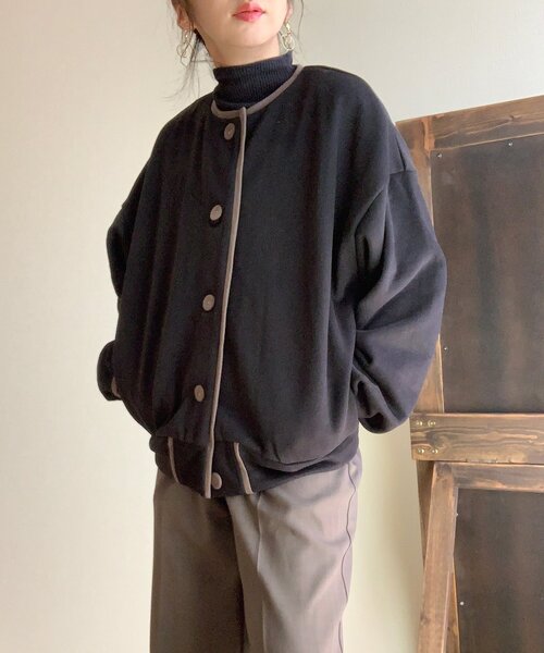 ZOZOMARKET（ゾゾマーケット）の「【maiko×ZOZO】パイピングスウェットカーディガン（カーディガン/ボレロ・レディース・ブラック/ライトベージュ/ダークベージュ・FREE）」の2枚目の写真